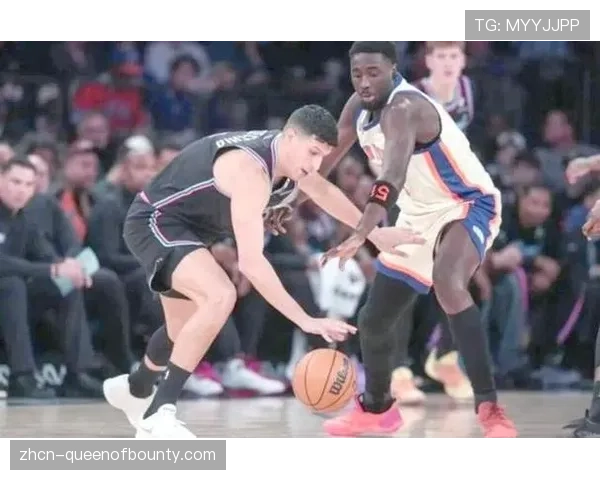 尼克斯与热火比赛第四节，场上十名球员均有三分命中